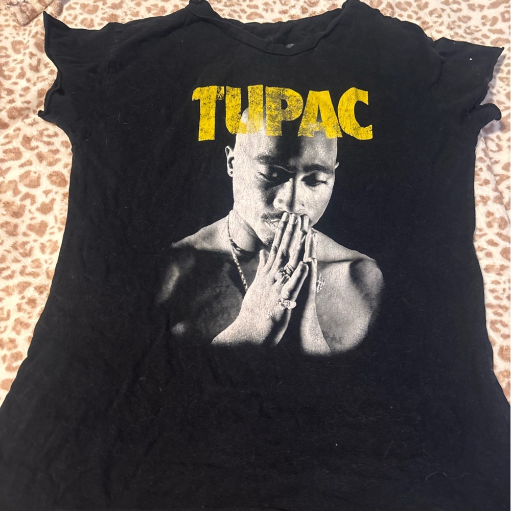 Black & Yellow 'TUPAC' T-Shirt
